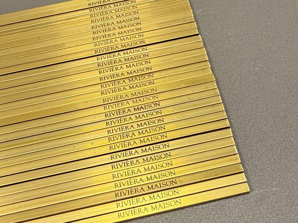 Messing lasergegraveerd